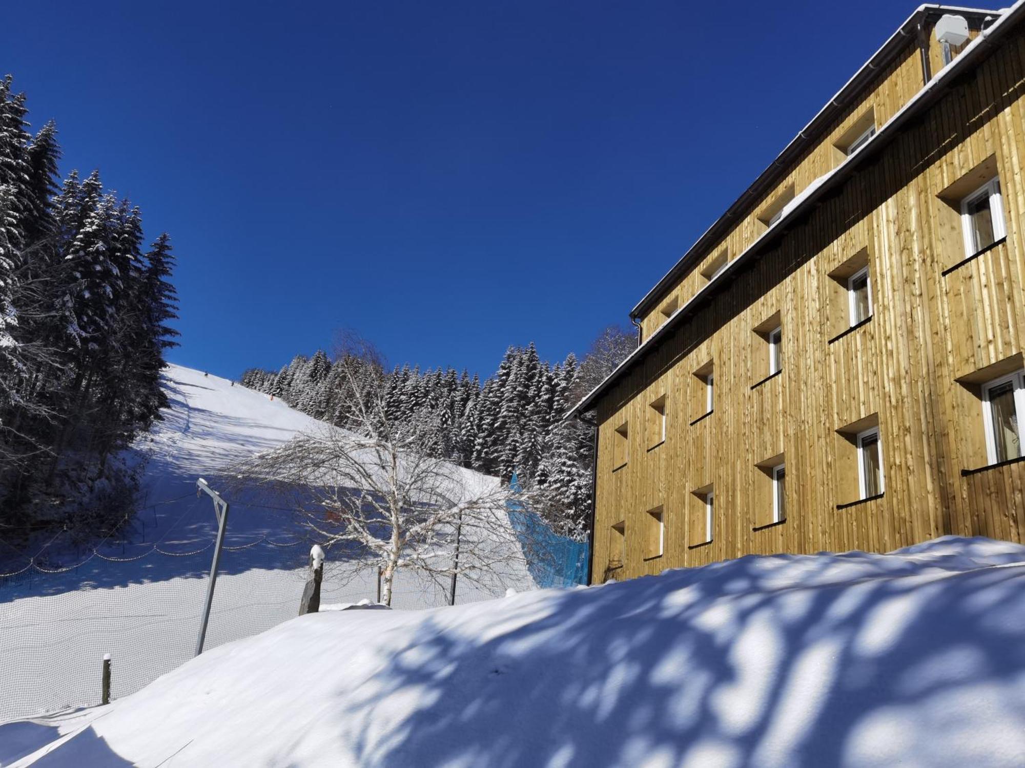 Apartments Rogla Jurgovo - Ski In Ski Out Lukanja Zewnętrze zdjęcie
